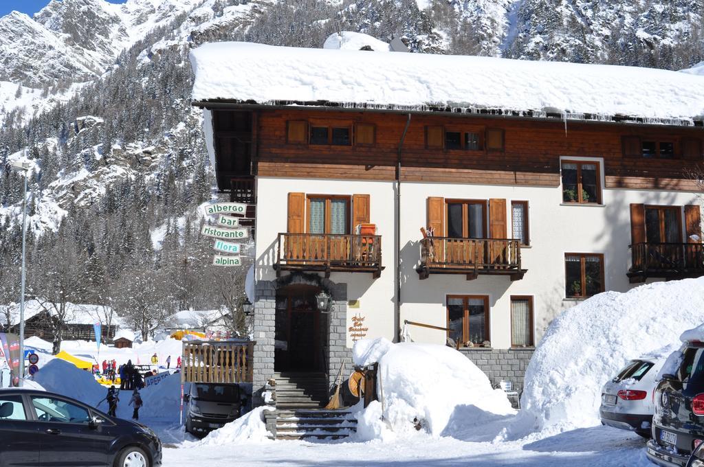 Hotel Flora Alpina Gressoney-Saint-Jean Exteriér fotografie